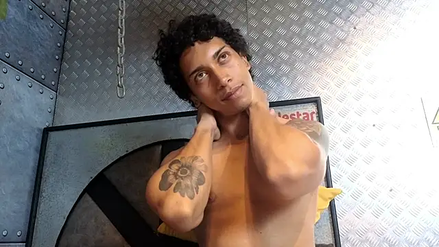 EnriqueBrook Live XXX-Chat