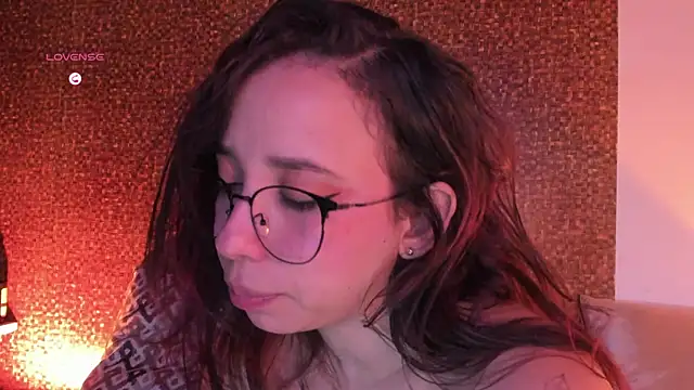Chatroom XXX en direct de Apartment28