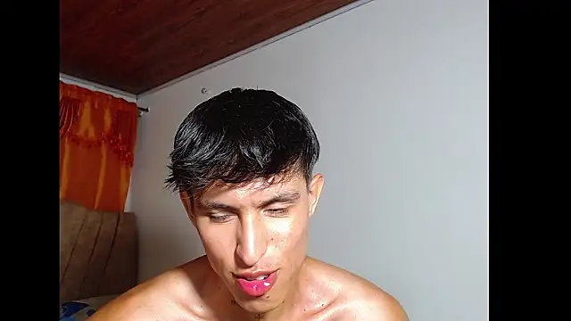 rowanbign Live XXX chat