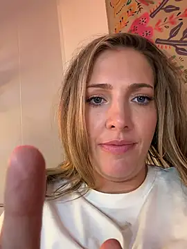 Chat +18 de hollyharmd ao vivo