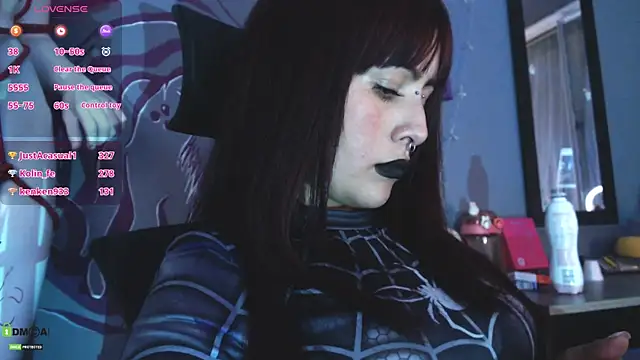 Regina_Iris élő XXX-chatje