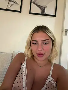 Онлайн чат XXX SelineMoon