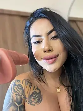 Chat +18 de KimberlyWalton ao vivo