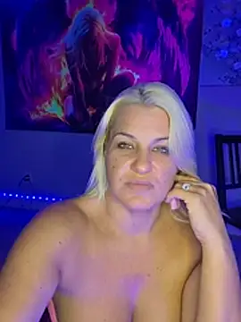 LadyB07's Live XXX Chat