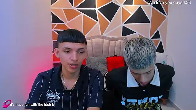 צ'אט XXX בשידור חי של Juan_Nd_Steven