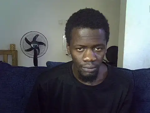 Thee_Biggest's Live XXX Chat