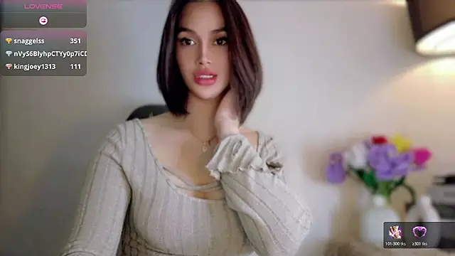 XXX chat uživo modela Anna_HollyDoll