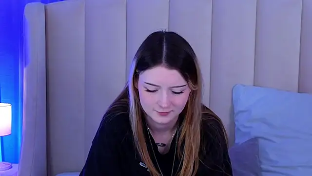 AlyssFrost's Live XXX Chat