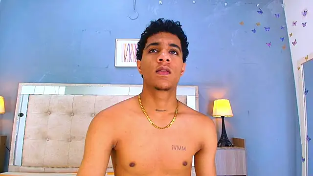 _Thiago12 XXX чат на живо