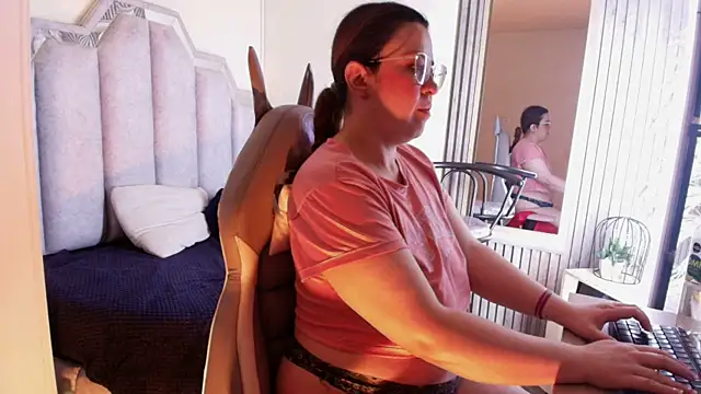 Laady_rosse Adlı Modelin Canlı XXX Sohbeti