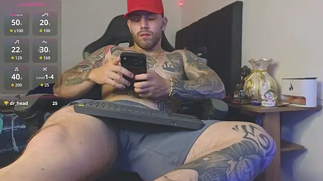 Chat +18 de Ades_Lowe ao vivo