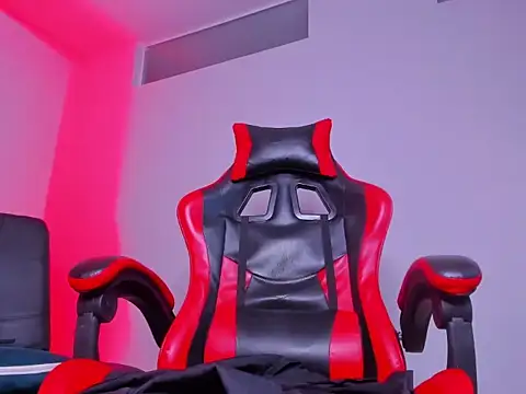 Czat XXX na żywo – Master_Orioon