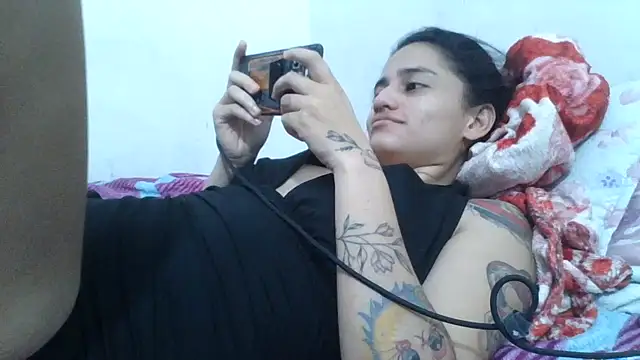 girl_tits' Live XXX Chat