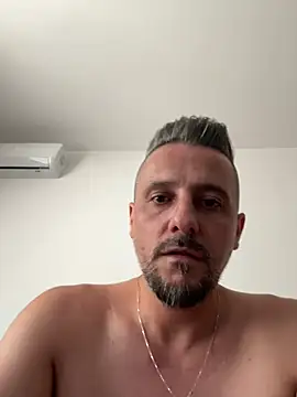 InsaneMattt – Naživo XXX chat