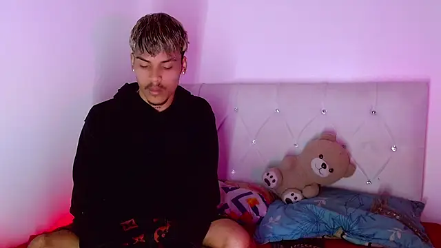 Angel_foxc13: απευθείας συνομιλία ΧΧΧ