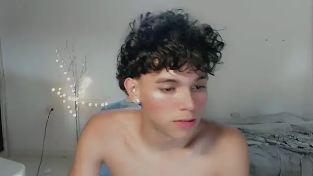 FUNNY_DICK_ élő XXX-chatje