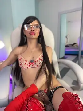 Chat XXX en directo de Emerald_gh