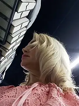 צ'אט XXX בשידור חי של JennyOMay