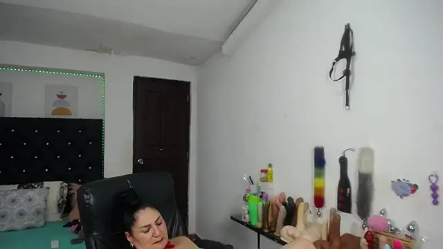 mature_bigboobs10's Live XXX Chat