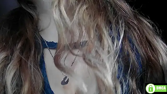 StarEliiのライブXXXチャット