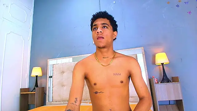 XXX chat uživo modela _Thiago12
