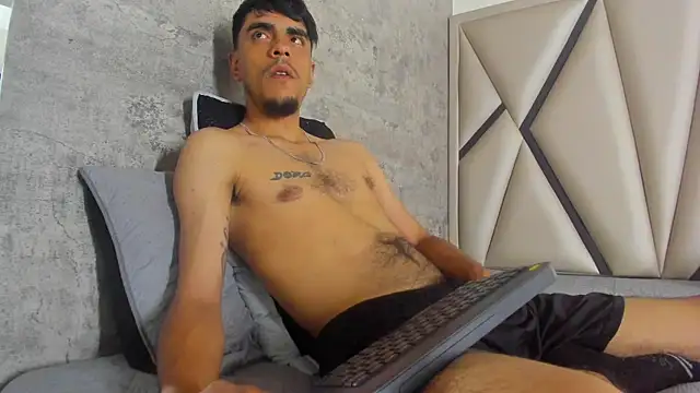 Czat XXX na żywo – Endrick-23