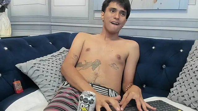 Elioth_18 Chat XXX live
