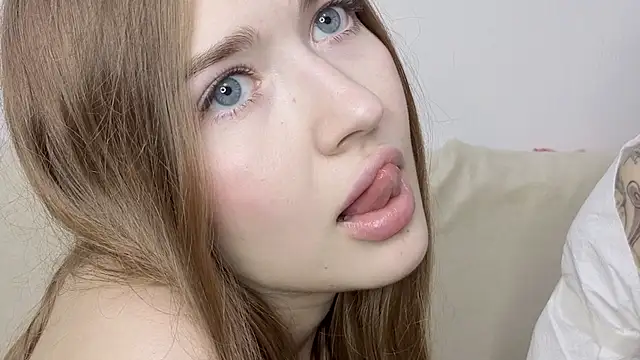 BabyGOLLY – Naživo XXX chat