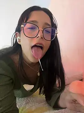 Chat XXX en directo de milakitti