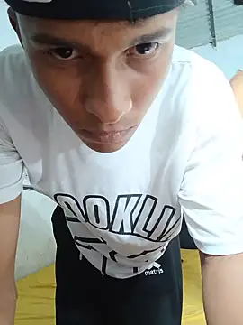 Онлайн чат XXX SOYFAKER