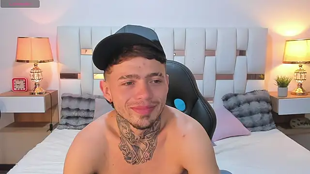 Zeus_damian21 Live XXX-Chat