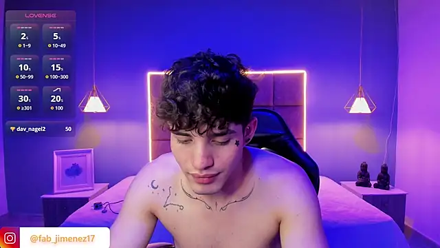 AlejooTwink's Live XXX Chat
