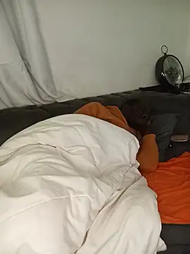 XXX chat uživo modela WaiterZim