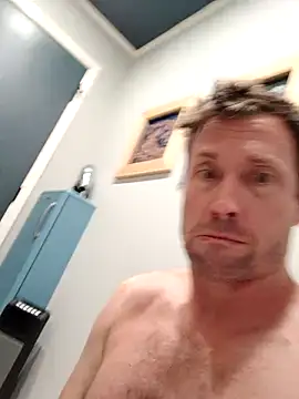 Edging2Porn76 élő XXX-chatje
