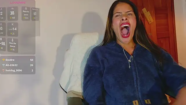 nairobi8 Live XXX-Chat