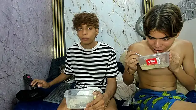 boys_curlys' Live XXX Chat