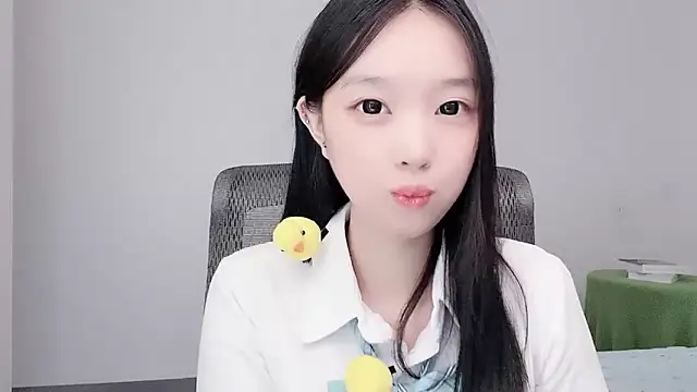 צ'אט XXX בשידור חי של Yoyo33355