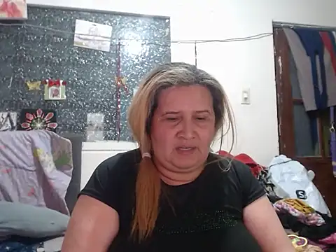 Chatroom XXX en direct de Perla1981--