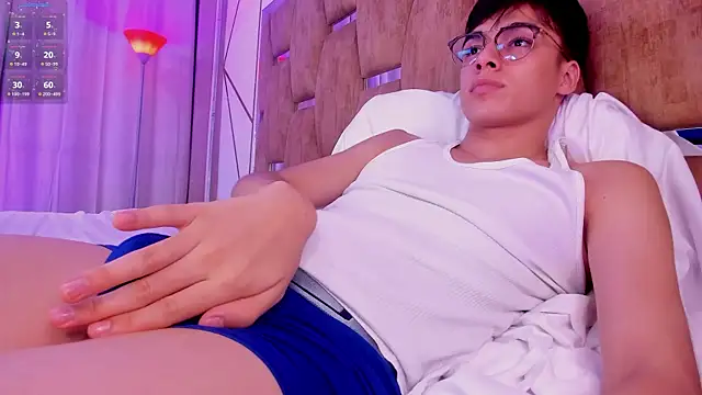 Gerony_ Chat XXX in diretta