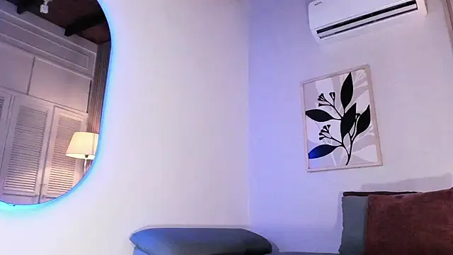 HannahSkiesn Live XXX chat