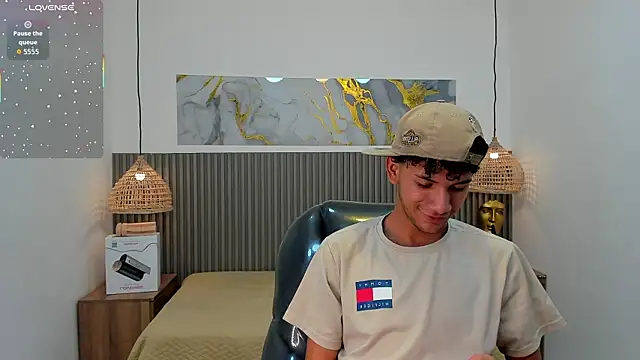 JDWhite18's Live XXX Chat