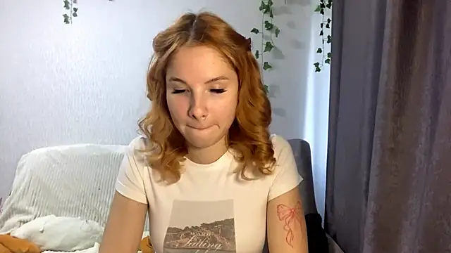 Chat XXX en directo de Ginger_Baby