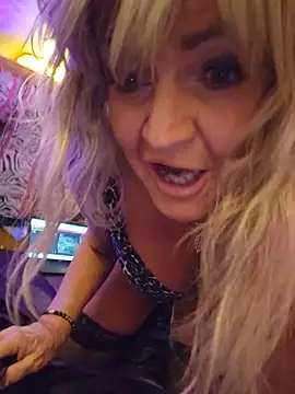 Chatroom XXX en direct de annika_lately
