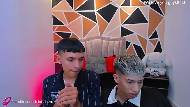 Juan_Nd_Steven's Live XXX Chat