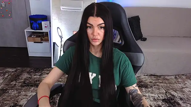 AnacondaOnn's Live XXX Chat