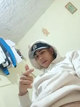 Chat +18 de TitanMedina ao vivo