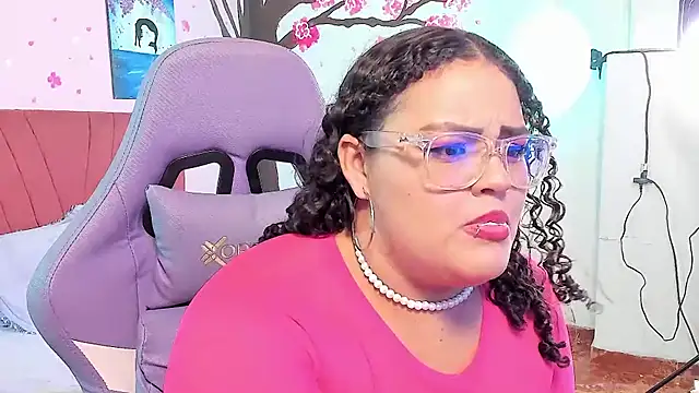 دردشة MelannieSimons الجنسية المباشرة