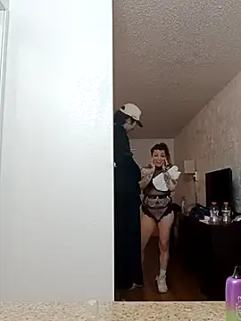 UrHellBri-L Adlı Modelin Canlı XXX Sohbeti
