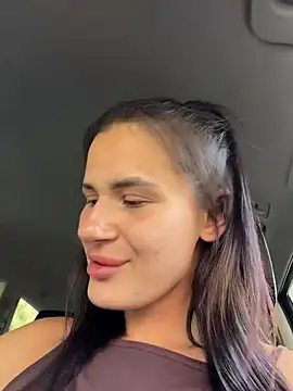MiraReach – Live XXX-chat