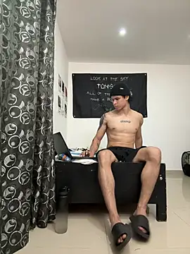 TonyMonta_1 Webcam show